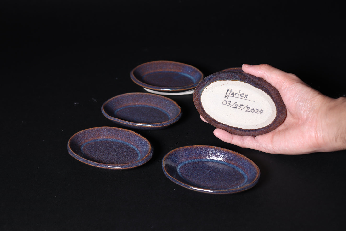 Oval Midnight Mini Plate